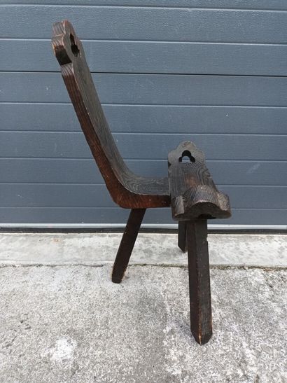 Chaise trépied
Hauteur : 72 cm