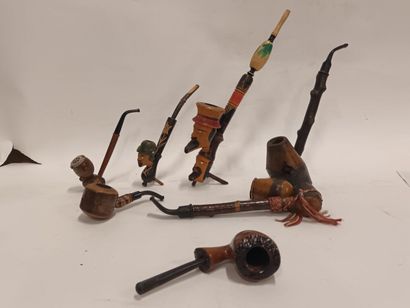 Lot de sept pipes 