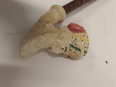Pipe en terre polychrome 
