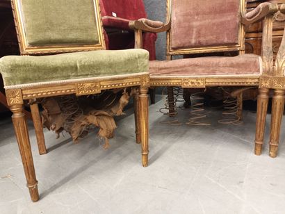 Paire de fauteuil et paire de chaise de style...