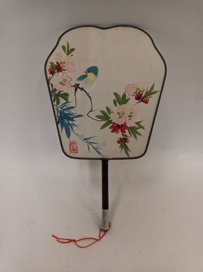 ZONTA, Hong Kong, éventail de type Uchiwa,...