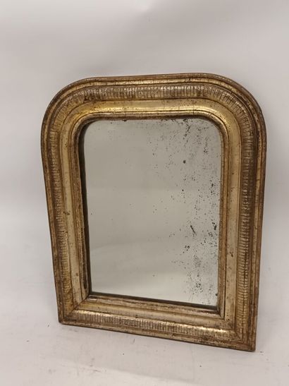 Petit miroir Louis-Philipe en bois et plâtre...