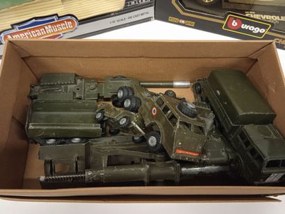 Série de 4 voitures échelle 1/18 ème (ERTL,...