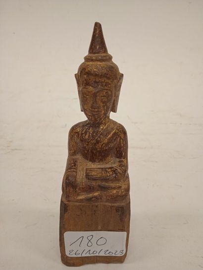 Petit Bouddha en bois doré 
H : 14 cm
