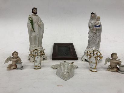 Lot d'objets de dévotion comprenant deux...