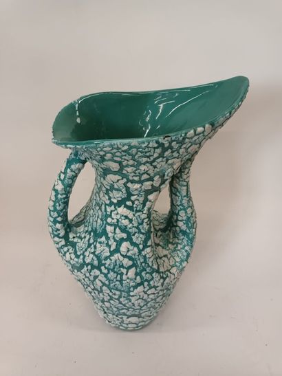 TRAVAIL DE VALLAURIS Grand vase de forme...