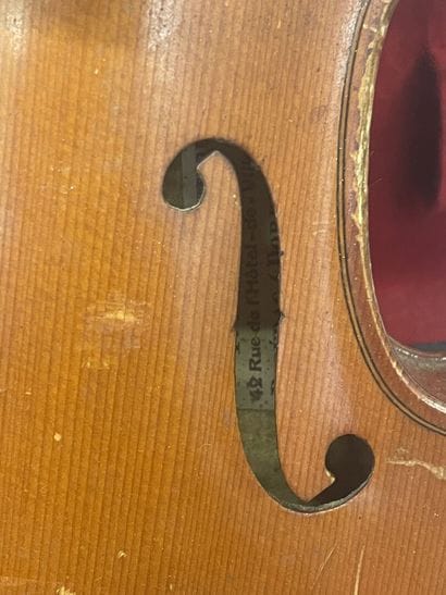 Violon 3/4 signé Jean-Baptiste VUILLAUME,...