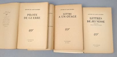 SAINT-EXUPERY (Antoine, de). Réunion de 3...