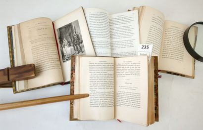 Un ensemble de 4 volumes bien reliés :

1/...