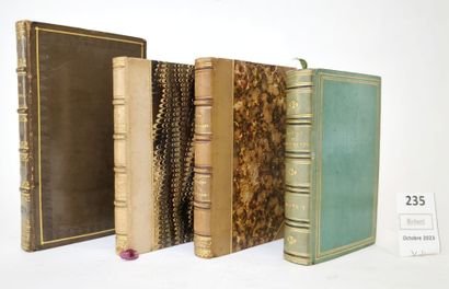 Un ensemble de 4 volumes bien reliés :

1/...