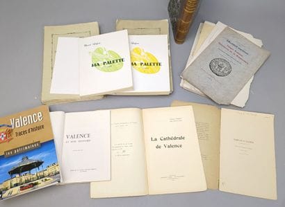 [Drôme]. 9 volumes ou plaquettes relatifs...