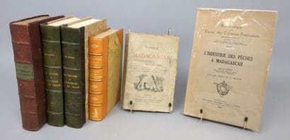 Lot de 5 ouvrages en 6 volumes sur Madagascar:

1.	BOUDOU...