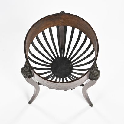 Table tricoteuse à 