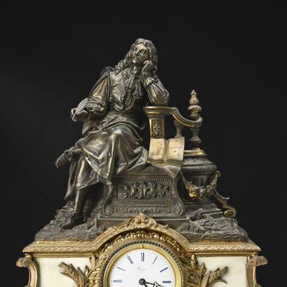 Pendule en marbre blanc de Carrare et bronze...