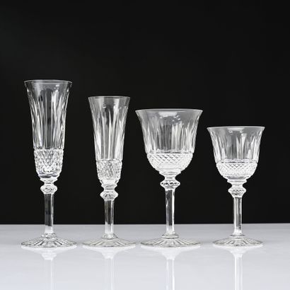 Saint Louis, modèle Tommy
Service de verres...