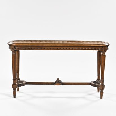 Paire de banquettes oblongues, reposant sur...