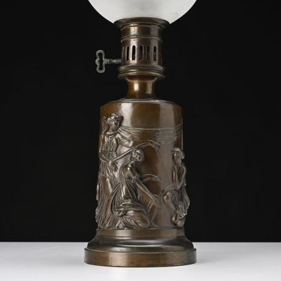 Ferdinand BARBEDIENNE 
Lampe à pétrole à...