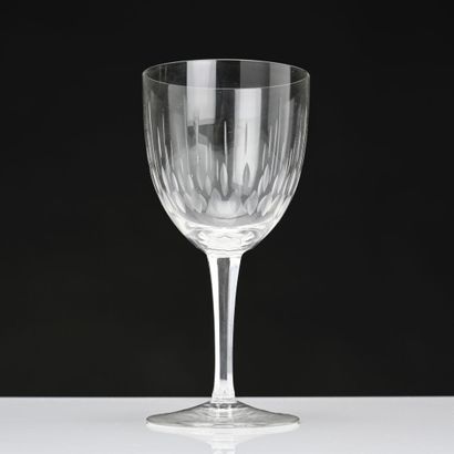 BACCARAT
Service de verres à pied en cristal...