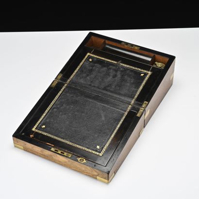 Ecritoire de voyage en bois de placage et...
