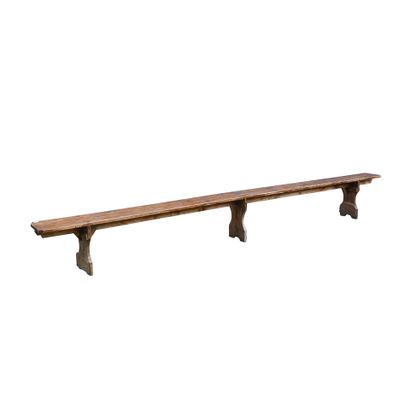 Deux bancs en bois naturel 
19ème siècle
H...