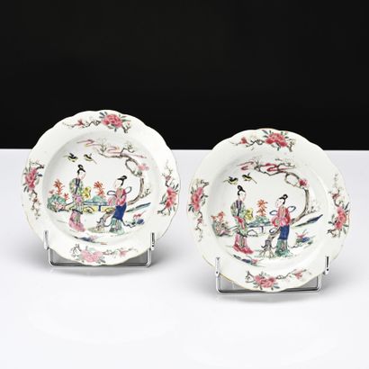Chine, XVIIIe siècle, 
Paire de coupes creuses...