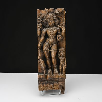 Inde, bois de char figurant : Ardhanarishvara,...