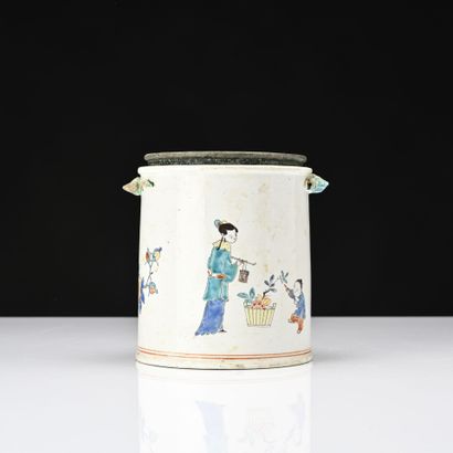 CHANTILLY rafraichissoir en porcelaine tendre...