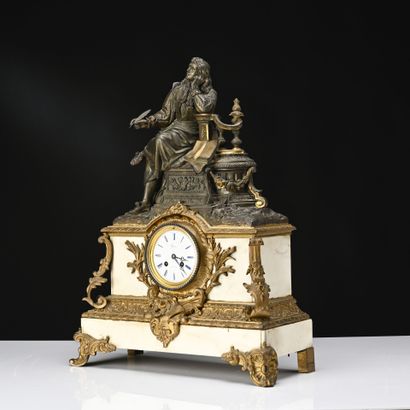 Pendule en marbre blanc de Carrare et bronze...