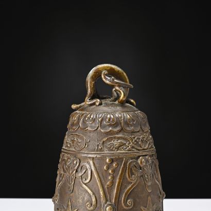 Cloche en bronze,
Chine fin du XIXe siècle,...