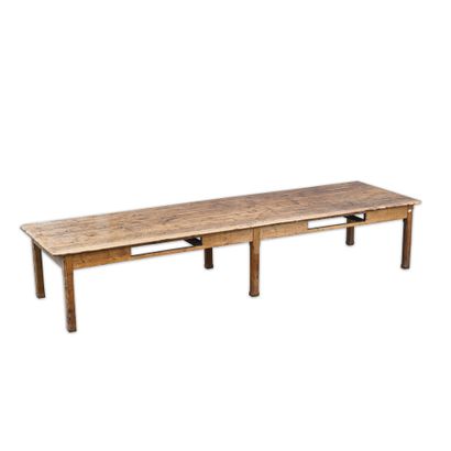 Importante table de drapier formant table...