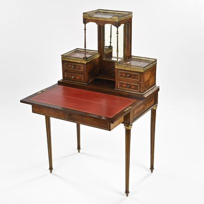 Bureau bonheur du jour en acajou et bois...