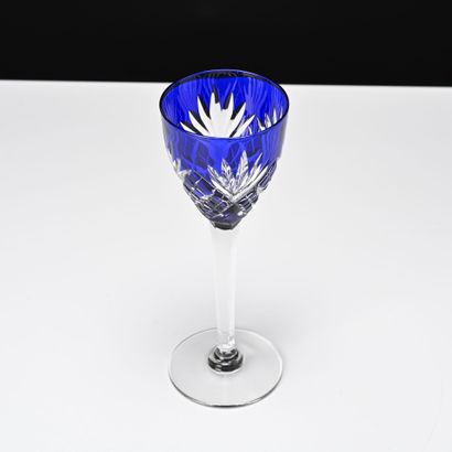 SAINT LOUIS
Six verres à pied en cristal...