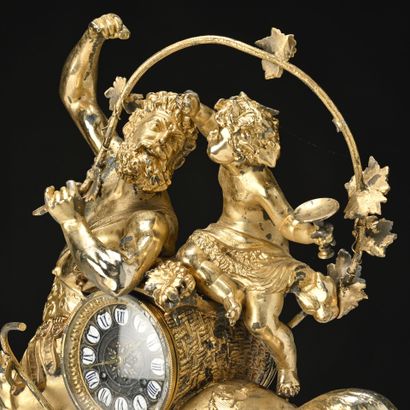 Centaure et bacchus enfant 
Pendule en régule...