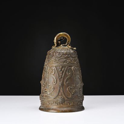 Cloche en bronze,
Chine fin du XIXe siècle,...