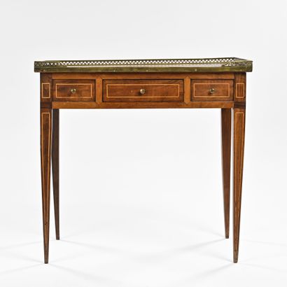 Table Console en noyer, plateau bois veiné...