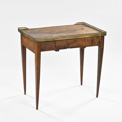 Table Console en noyer, plateau bois veiné...