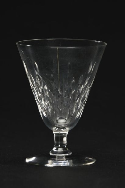Service de verres en cristal taillé avec...