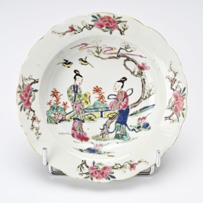 Chine, XVIIIe siècle, 
Paire de coupes creuses...