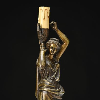 Paire de cariatides à l'antique en bronze...