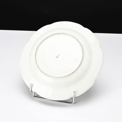 MEISSEN, Assiette polylobée en porcelaine...