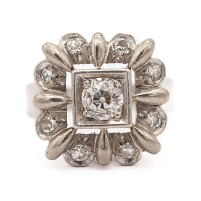 Bague en platine en or blanc (750) 18K, corbeille...