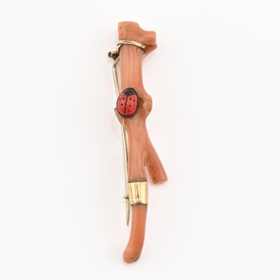 Broche en or jaune (750) 18K retenant une...