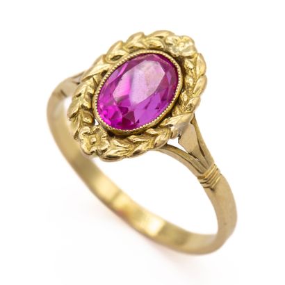 Bague en or jaune (750) 18K ornée d'une pierre...