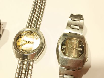 CITIZEN Automatic. Deux montres bracelets...