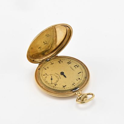 SELECT SIMON PARIS.
Montre savonette en or...