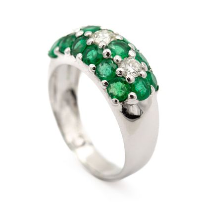 Bague jarretière en or blanc 18 K (750) sertie...