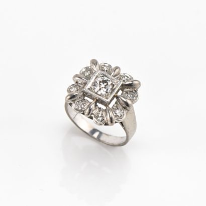 Bague en platine en or blanc (750) 18K, corbeille...
