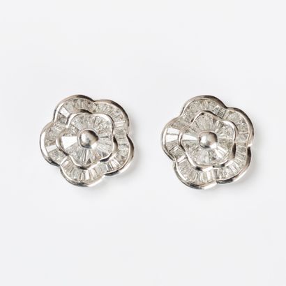 Paire de boucles d'oreilles juponnées en...