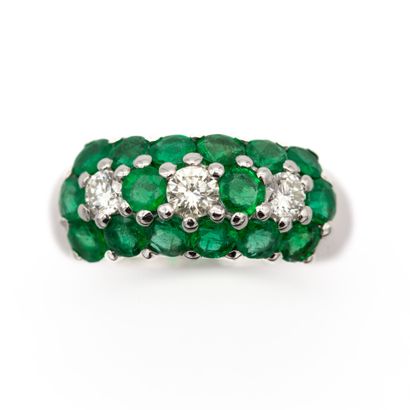 Bague jarretière en or blanc 18 K (750) sertie...