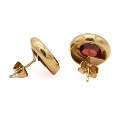 Paire de boucles d'oreilles en or jaune (750)...